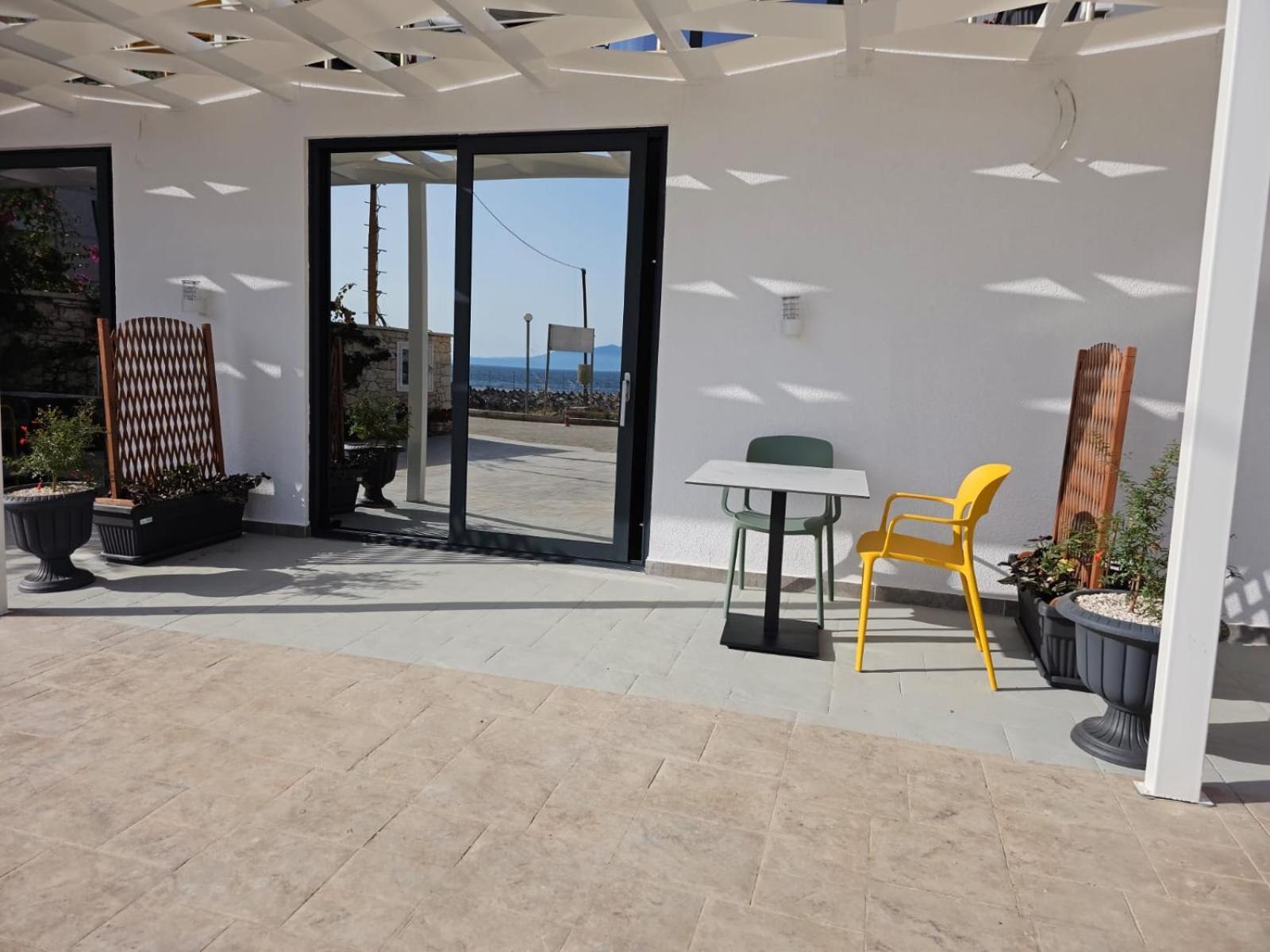 Ardit Seaside Rooms Саранда Экстерьер фото